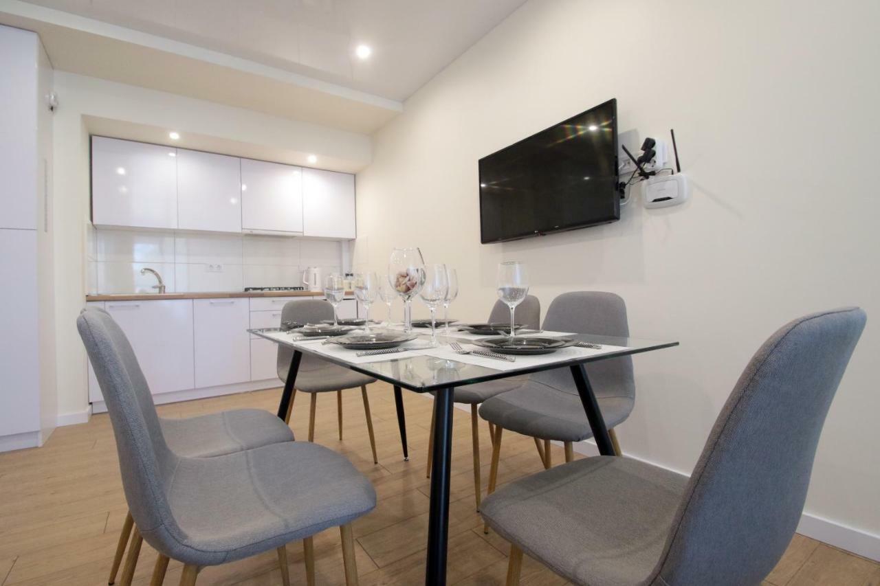 Appartamento Lviv Center Vip New Building Esterno foto