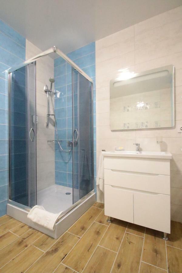 Appartamento Lviv Center Vip New Building Esterno foto